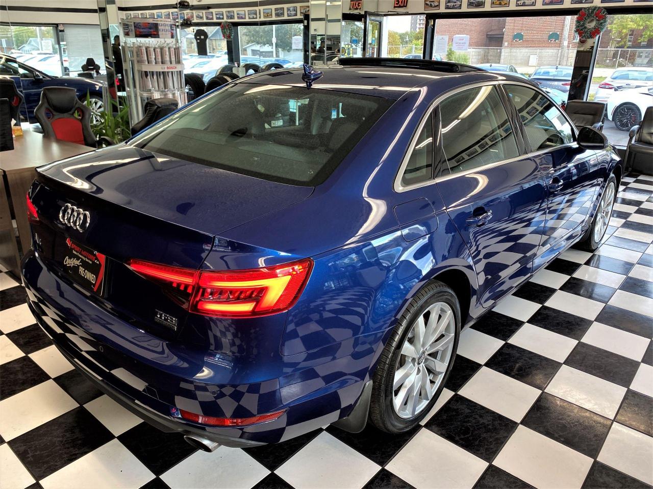 2017 Audi A4 Quattro+Apple Play+Roof+Xenons+ACCIDENT FREE - Photo #4