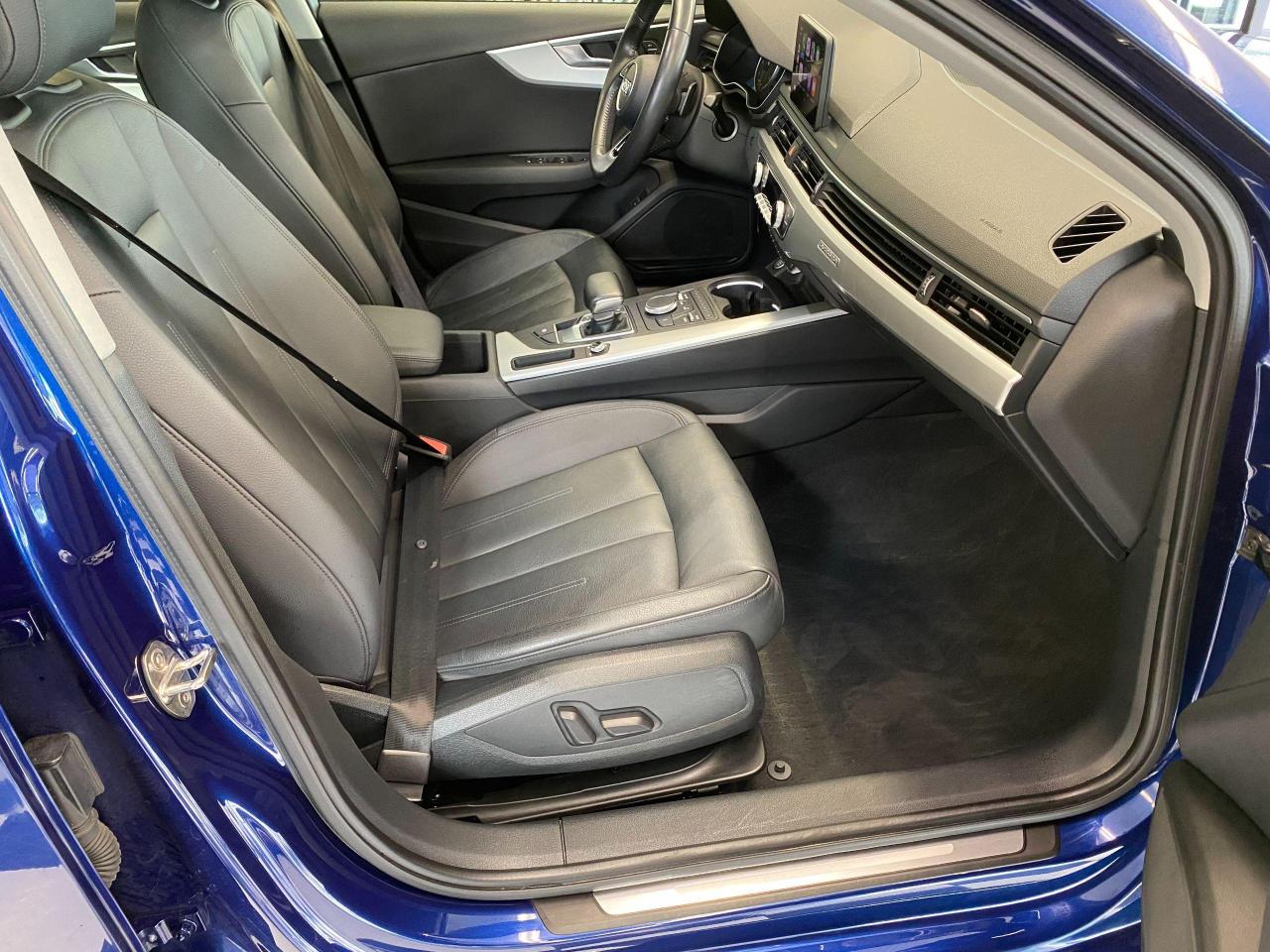 2017 Audi A4 Quattro+Apple Play+Roof+Xenons+ACCIDENT FREE - Photo #21