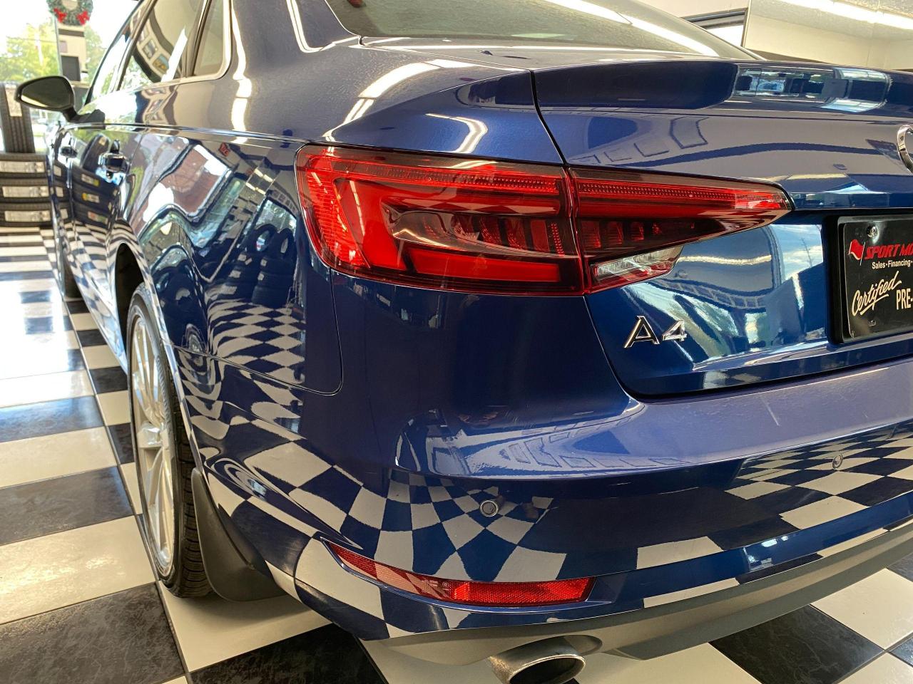 2017 Audi A4 Quattro+Apple Play+Roof+Xenons+ACCIDENT FREE - Photo #39