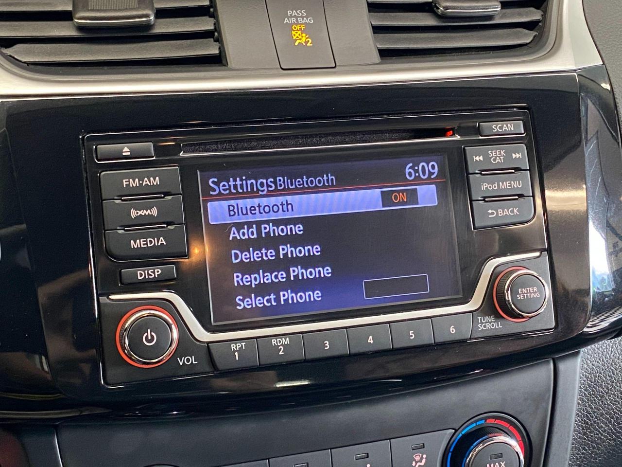 2017 Nissan Sentra SV+Camera+Heated Seats+Push Start+ACCIDENT FREE - Photo #33