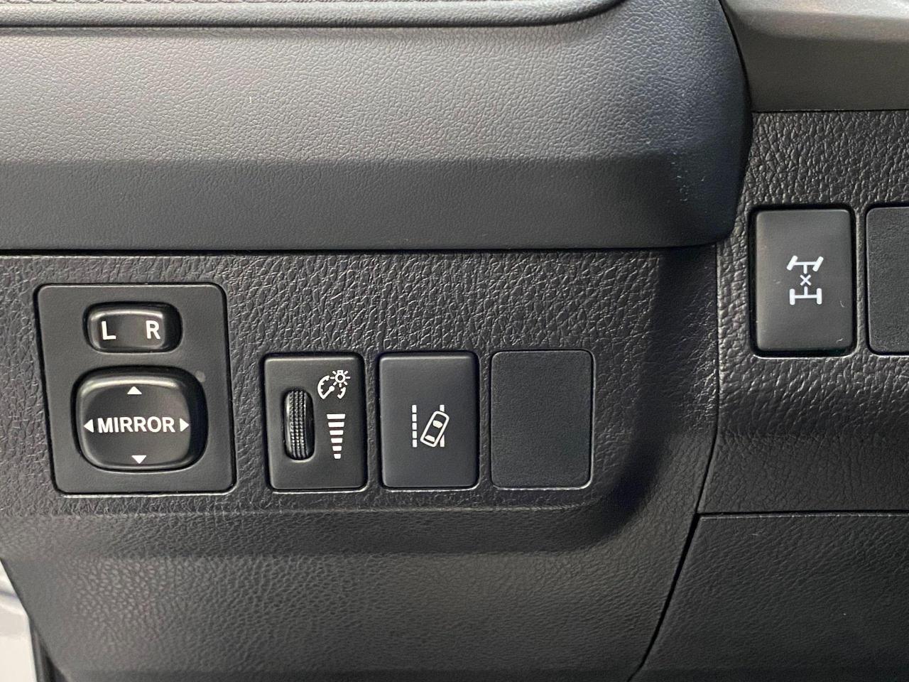 2017 Toyota RAV4 LE AWD+Lane Keep+New Tires & Brakes+ACCIDENT FREE - Photo #36