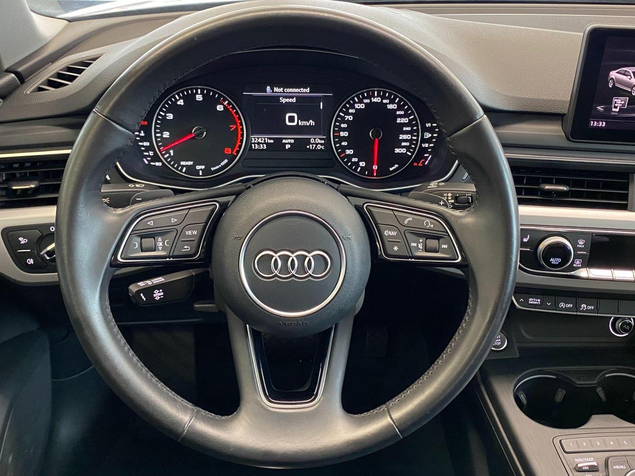 2017 Audi A4 Quattro+Apple Play+Roof+Xenons+ACCIDENT FREE - Photo #9