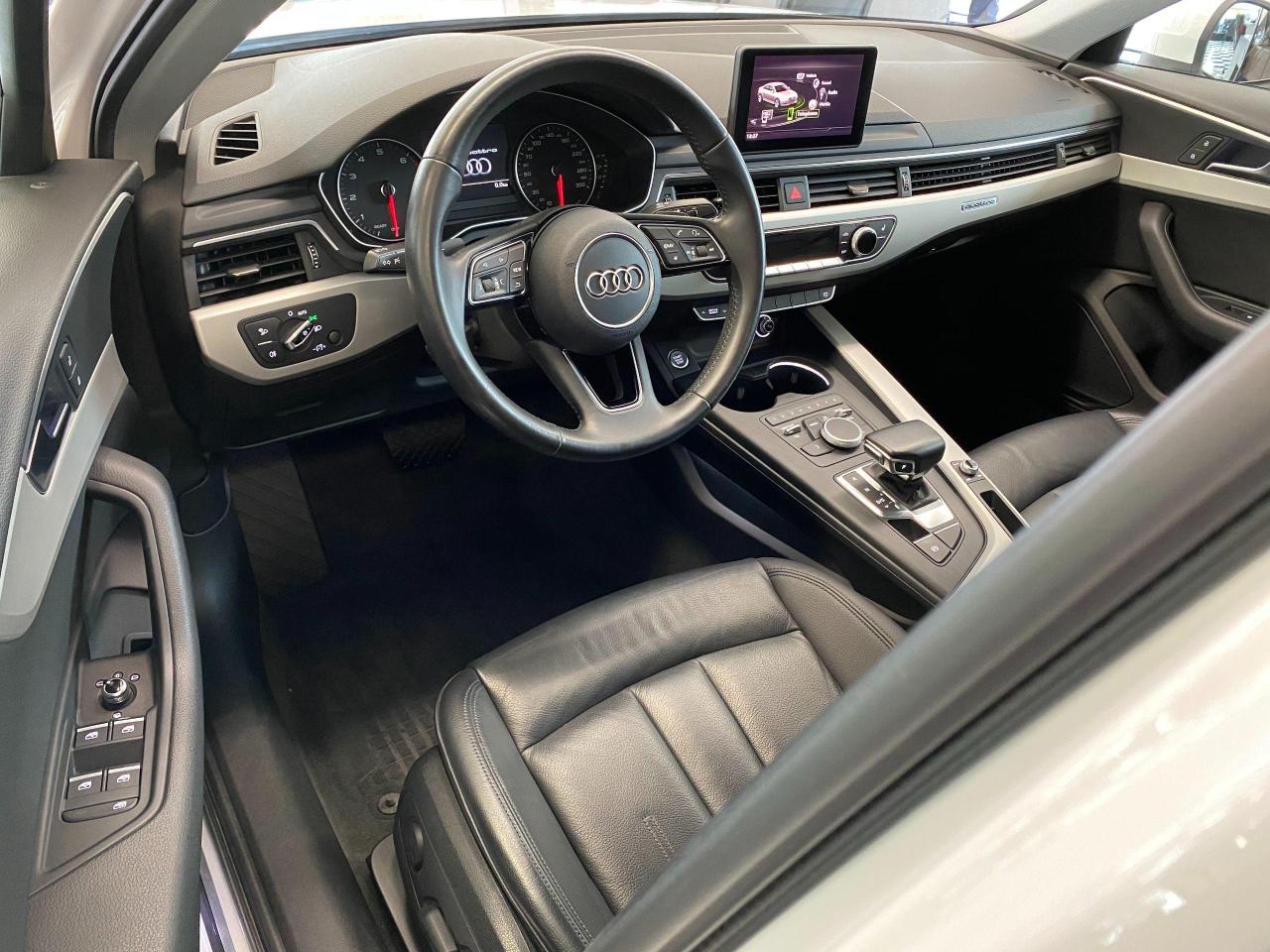 2017 Audi A4 Quattro+Apple Play+Roof+Xenons+ACCIDENT FREE - Photo #17