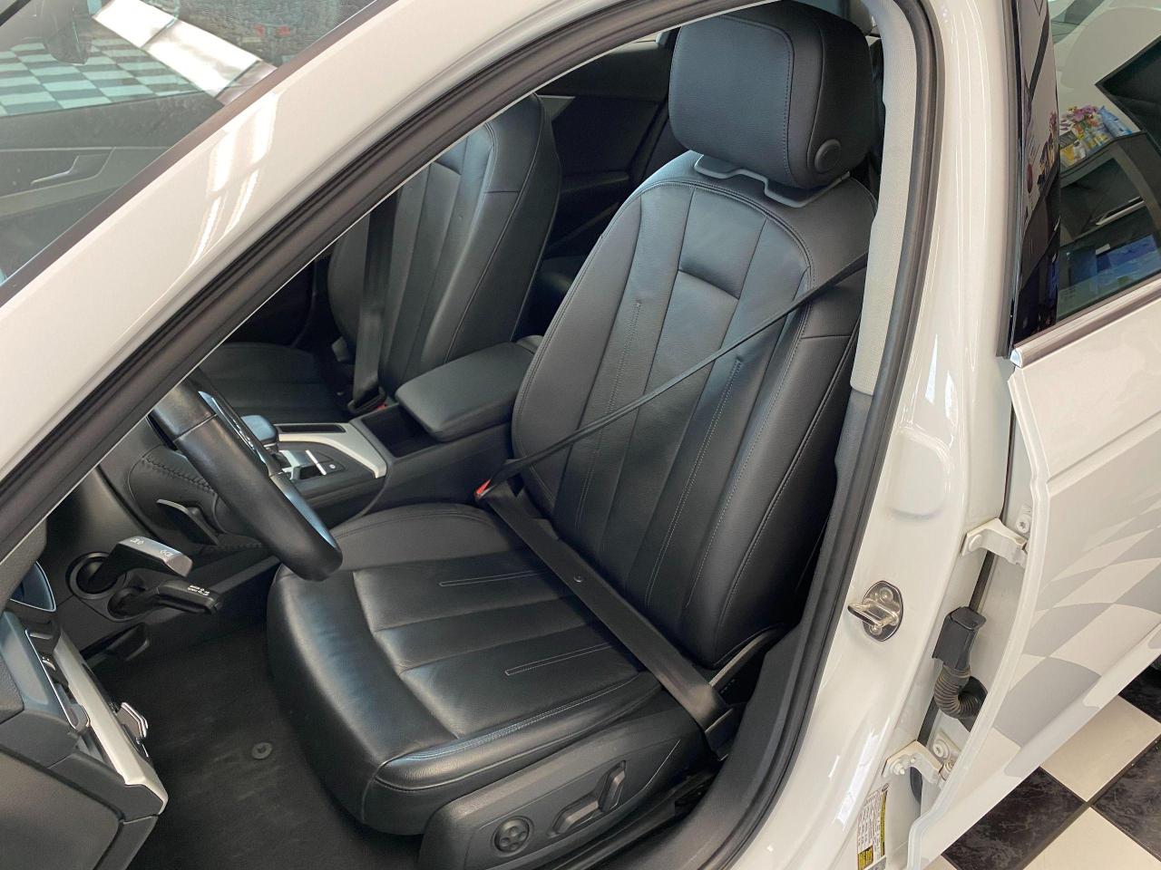 2017 Audi A4 Quattro+Apple Play+Roof+Xenons+ACCIDENT FREE - Photo #19