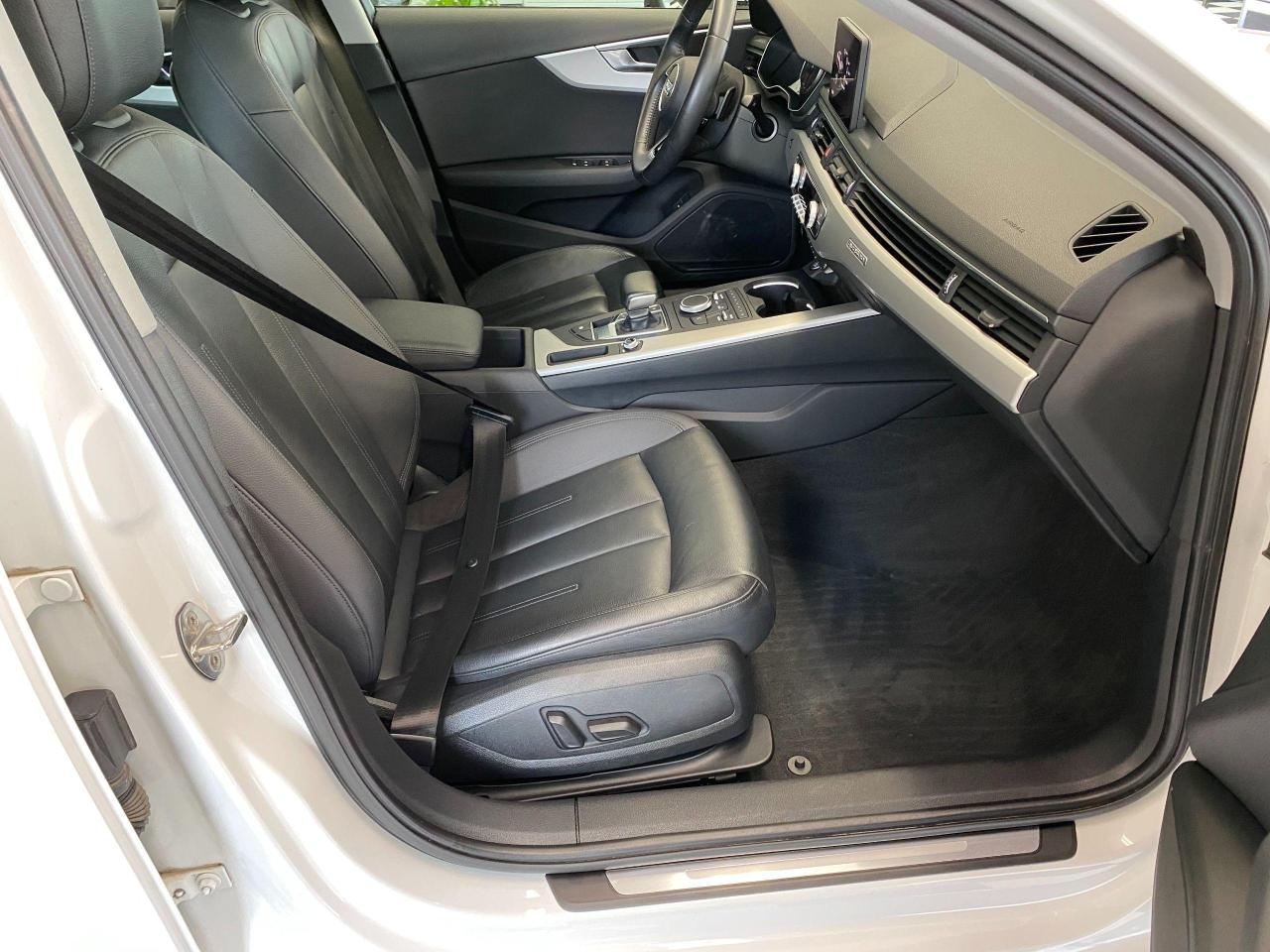 2017 Audi A4 Quattro+Apple Play+Roof+Xenons+ACCIDENT FREE - Photo #21
