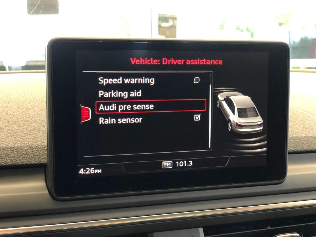 2017 Audi A4 Quattro+Apple Play+Roof+Xenons+ACCIDENT FREE - Photo #33