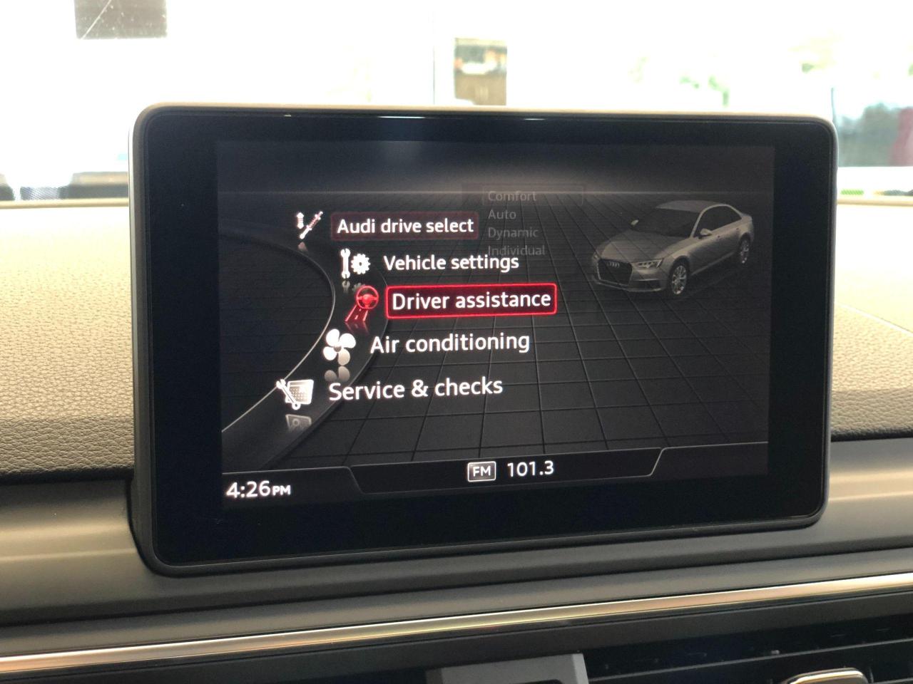 2017 Audi A4 Quattro+Apple Play+Roof+Xenons+ACCIDENT FREE Photo34