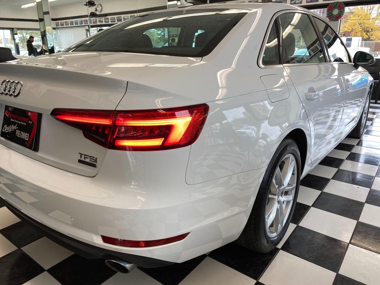 2017 Audi A4 Quattro+Apple Play+Roof+Xenons+ACCIDENT FREE - Photo #41