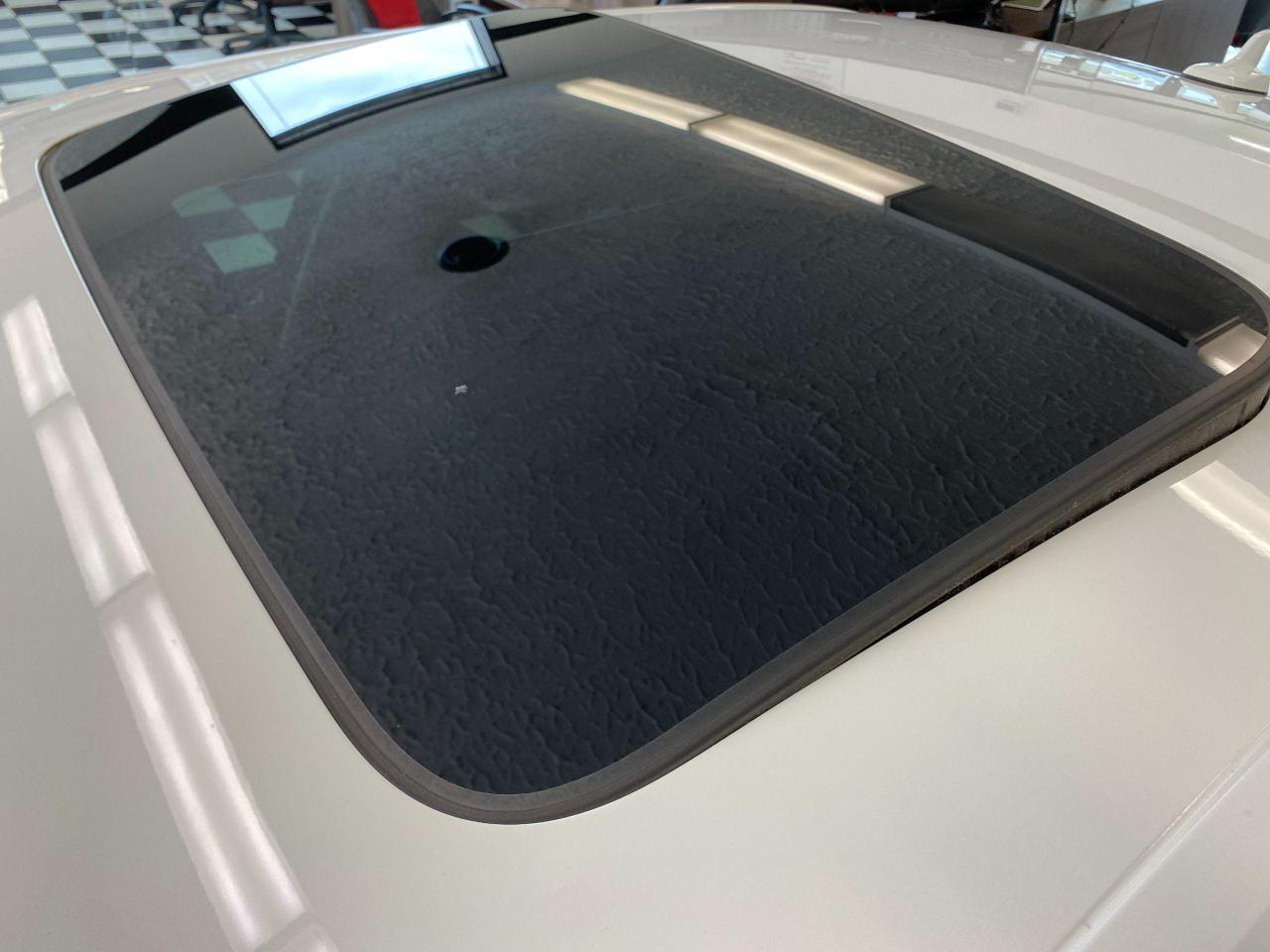 2017 Audi A4 Quattro+Apple Play+Roof+Xenons+ACCIDENT FREE - Photo #65