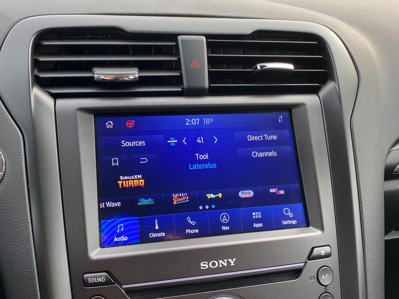 2020 Ford Fusion Hybrid Titanium+GPS+Cooled Seats+Tech PKG+ACCIDENT FREE - Photo #27