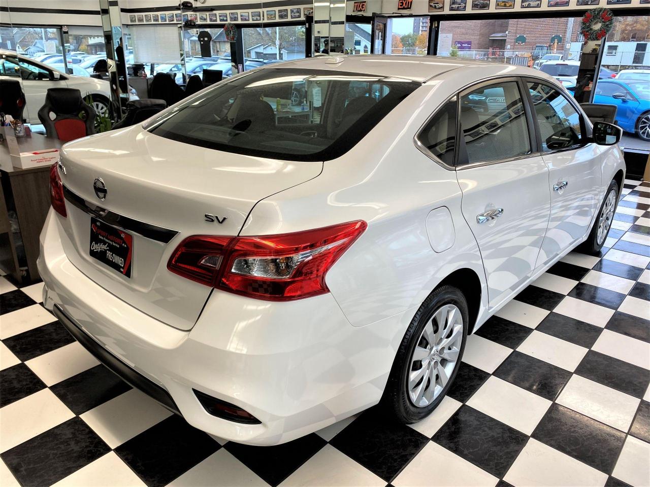 2017 Nissan Sentra SV+Camera+Heated  Seats+New Brakes+ACCIDENT FREE Photo4