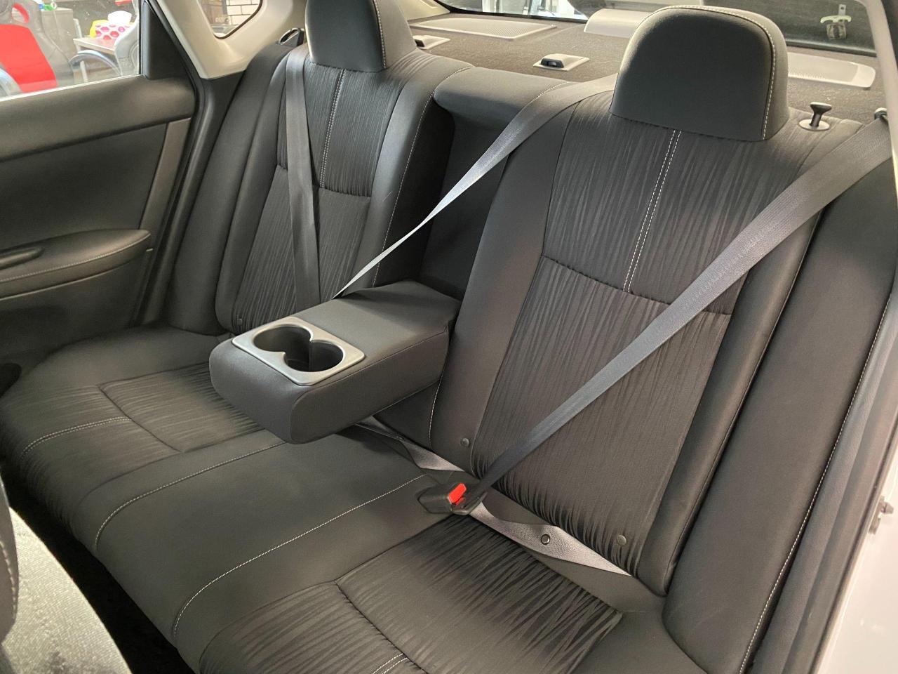 2017 Nissan Sentra SV+Camera+Heated  Seats+New Brakes+ACCIDENT FREE - Photo #23