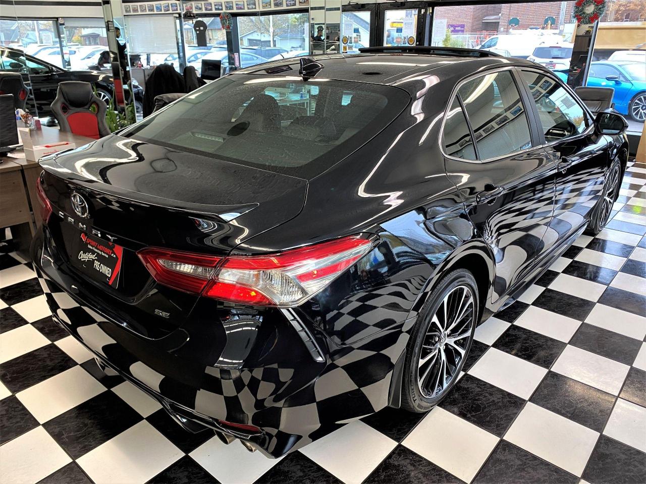 2018 Toyota Camry SE+Sunroof+Camera+Toyota Sense+ACCIDENT FREE Photo4