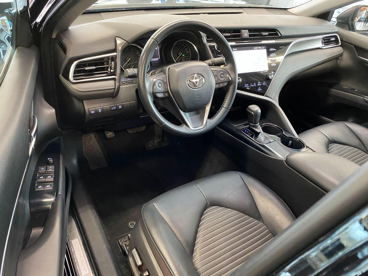 2018 Toyota Camry SE+Sunroof+Camera+Toyota Sense+ACCIDENT FREE - Photo #17