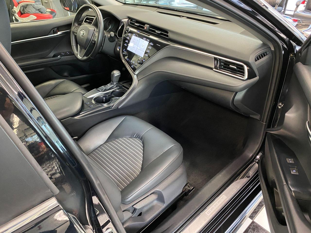 2018 Toyota Camry SE+Sunroof+Camera+Toyota Sense+ACCIDENT FREE - Photo #20