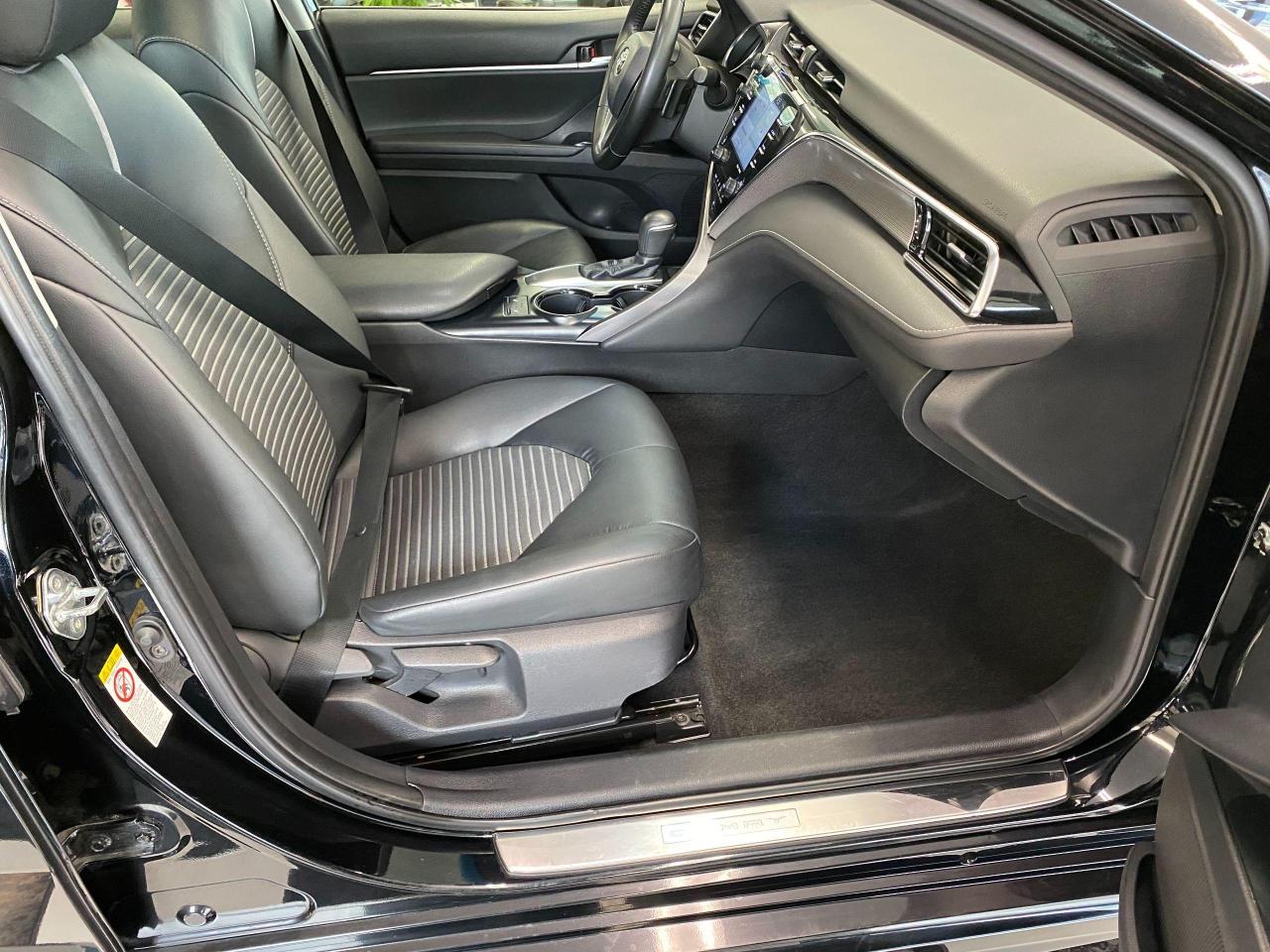 2018 Toyota Camry SE+Sunroof+Camera+Toyota Sense+ACCIDENT FREE - Photo #21