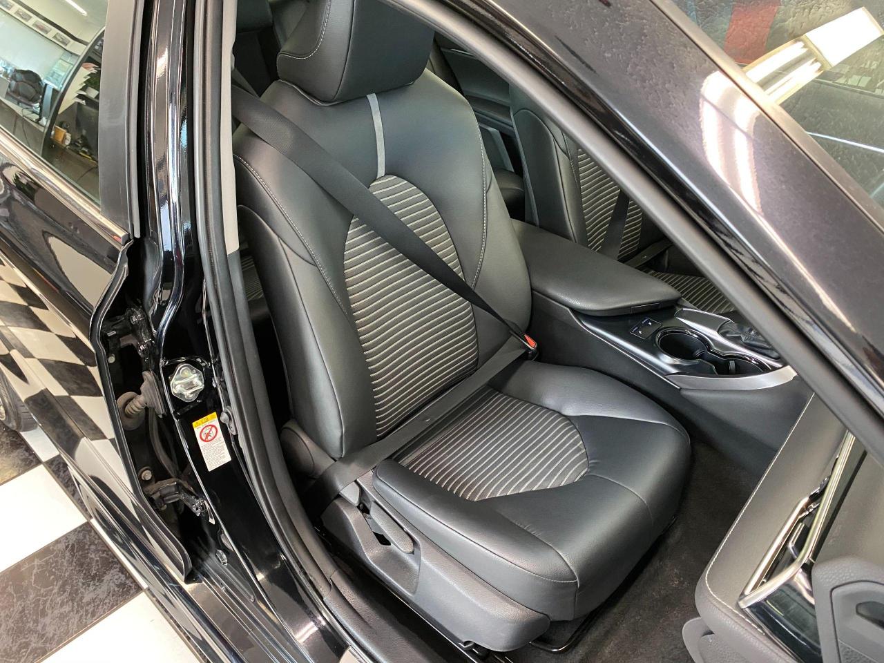 2018 Toyota Camry SE+Sunroof+Camera+Toyota Sense+ACCIDENT FREE - Photo #22