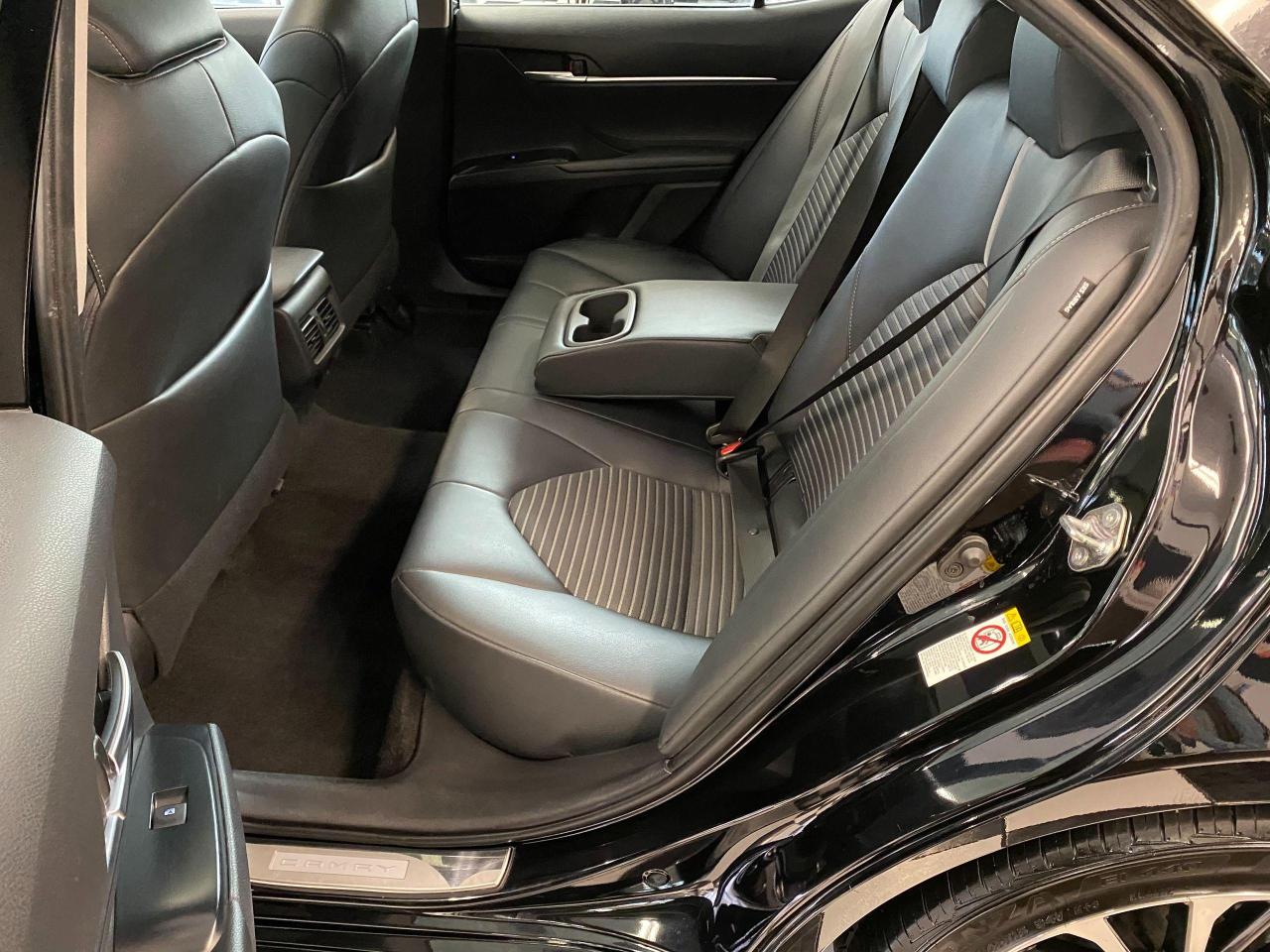 2018 Toyota Camry SE+Sunroof+Camera+Toyota Sense+ACCIDENT FREE Photo23