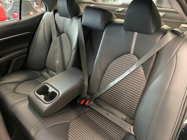 2018 Toyota Camry SE+Sunroof+Camera+Toyota Sense+ACCIDENT FREE Photo24