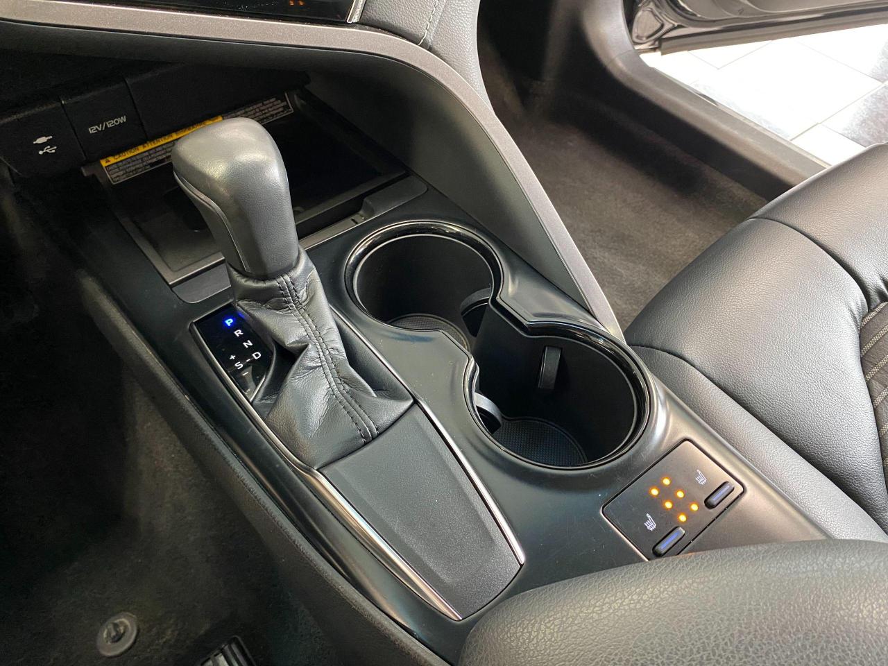 2018 Toyota Camry SE+Sunroof+Camera+Toyota Sense+ACCIDENT FREE - Photo #38