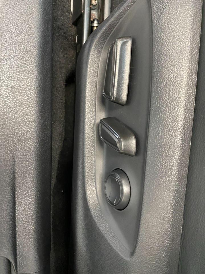 2018 Toyota Camry SE+Sunroof+Camera+Toyota Sense+ACCIDENT FREE - Photo #45