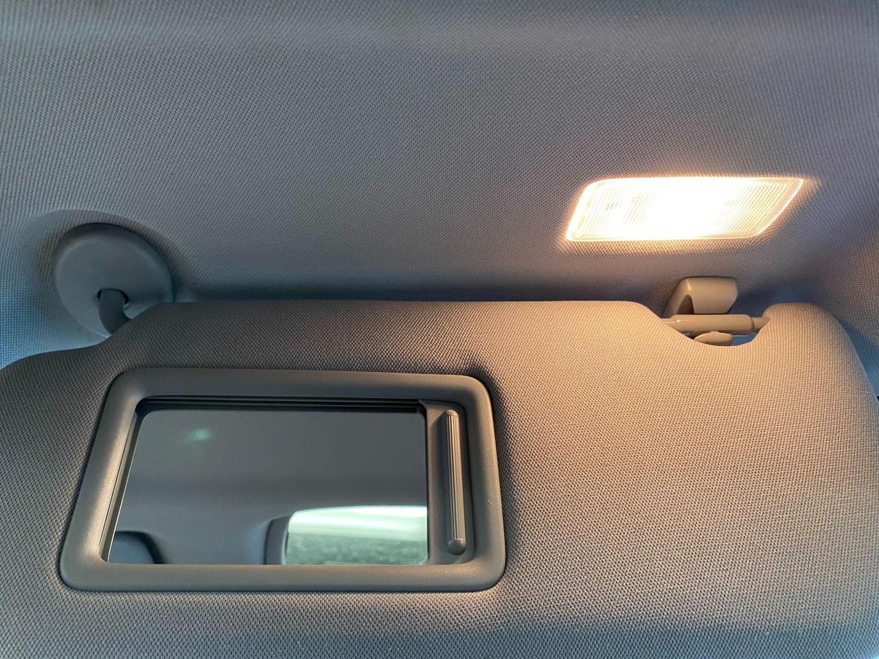 2018 Toyota Camry SE+Sunroof+Camera+Toyota Sense+ACCIDENT FREE - Photo #49
