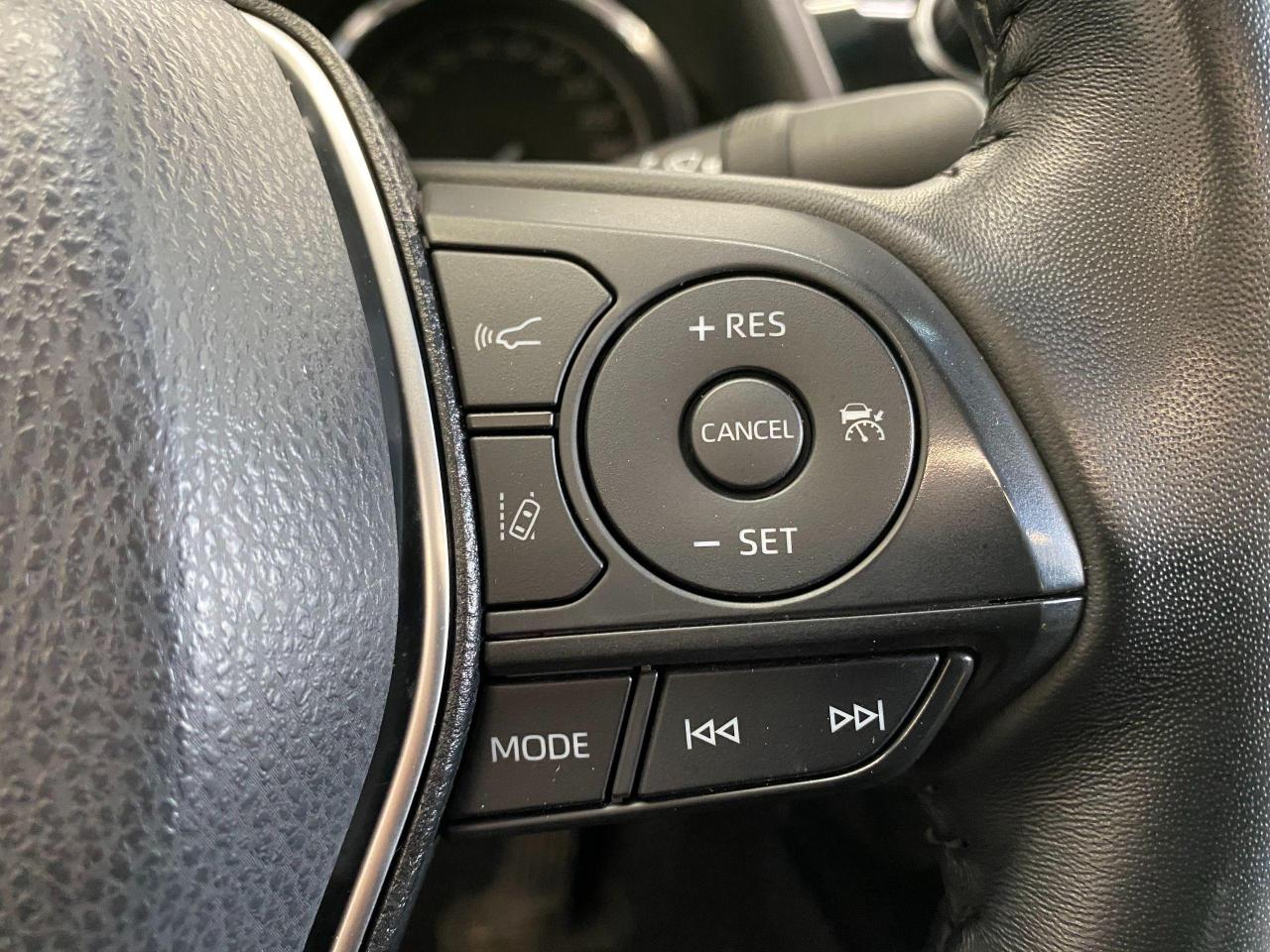 2018 Toyota Camry SE+Sunroof+Camera+Toyota Sense+ACCIDENT FREE - Photo #53