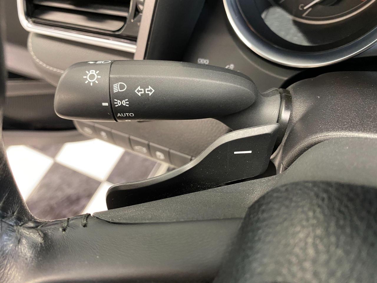 2018 Toyota Camry SE+Sunroof+Camera+Toyota Sense+ACCIDENT FREE - Photo #56