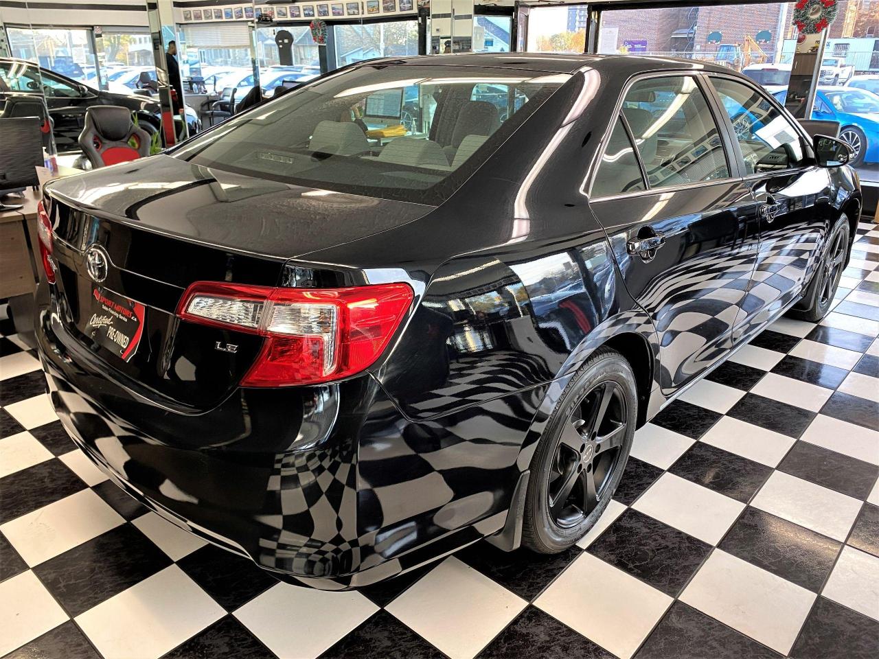 2014 Toyota Camry LE+Camera+A/C+Bluetooth+ACCIDENT FREE - Photo #4