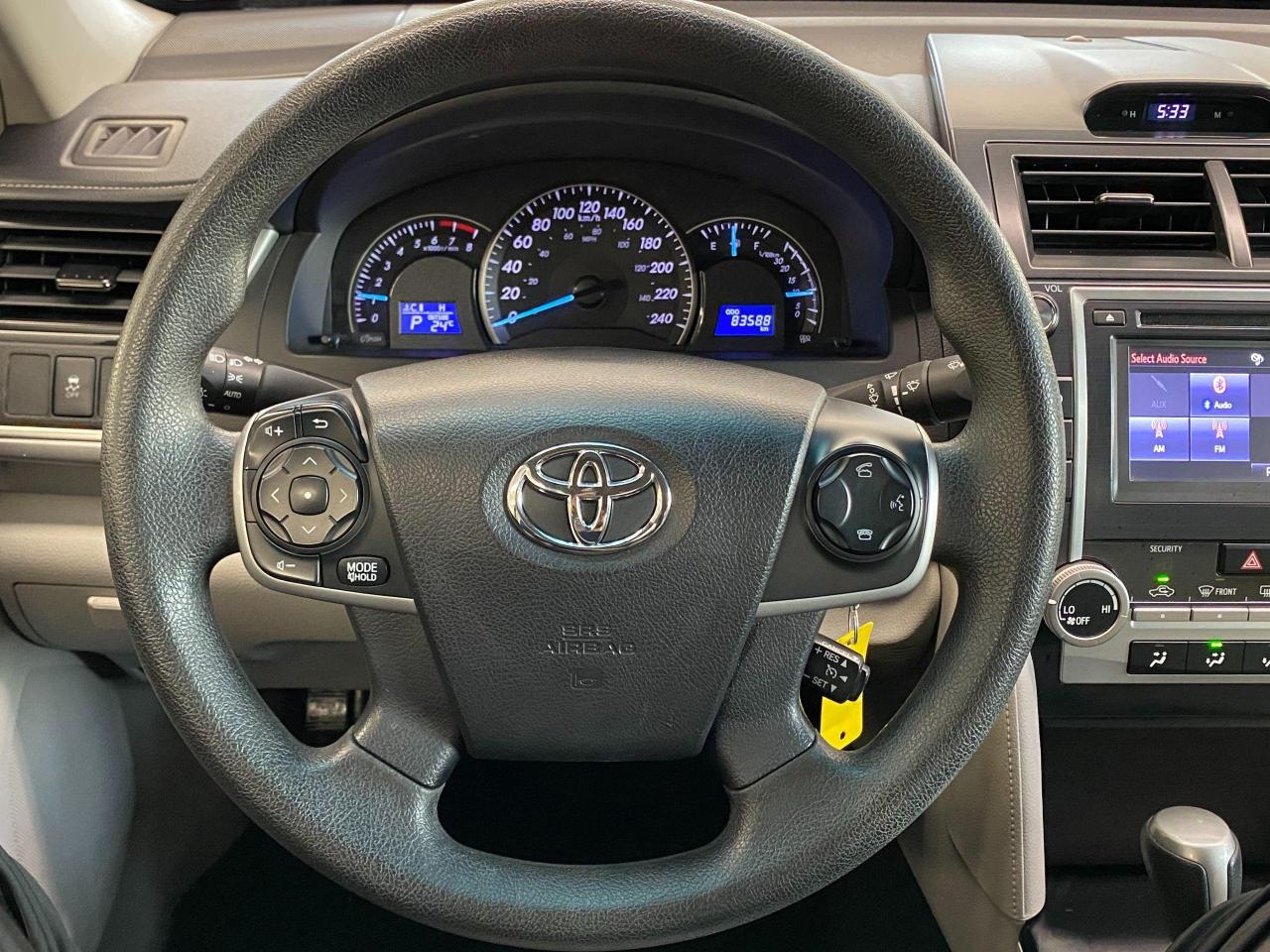 2014 Toyota Camry LE+Camera+A/C+Bluetooth+ACCIDENT FREE - Photo #9