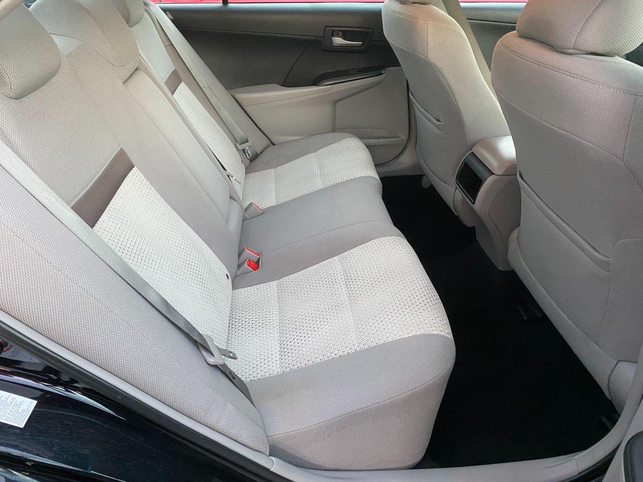 2014 Toyota Camry LE+Camera+A/C+Bluetooth+ACCIDENT FREE - Photo #20