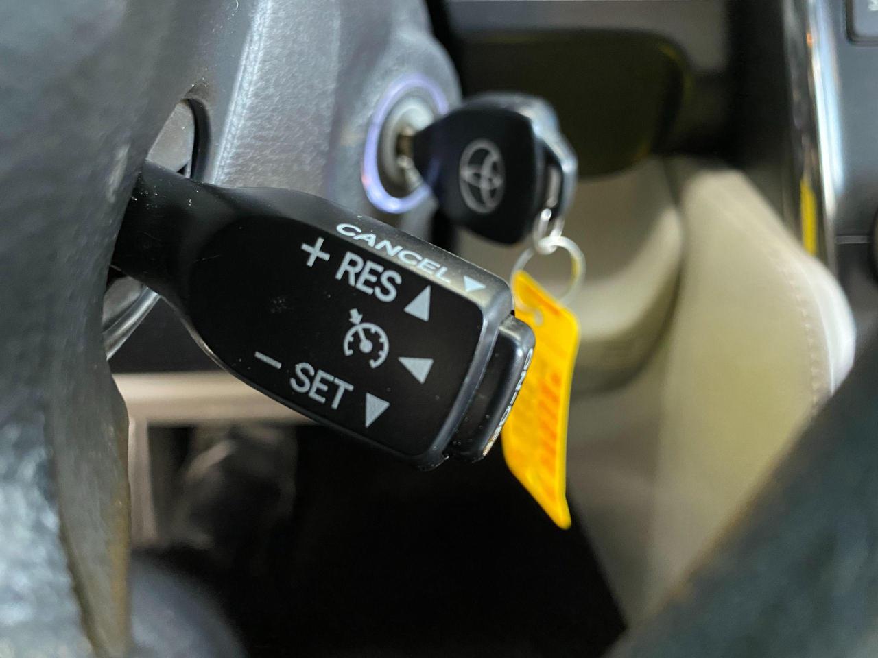 2014 Toyota Camry LE+Camera+A/C+Bluetooth+ACCIDENT FREE - Photo #26