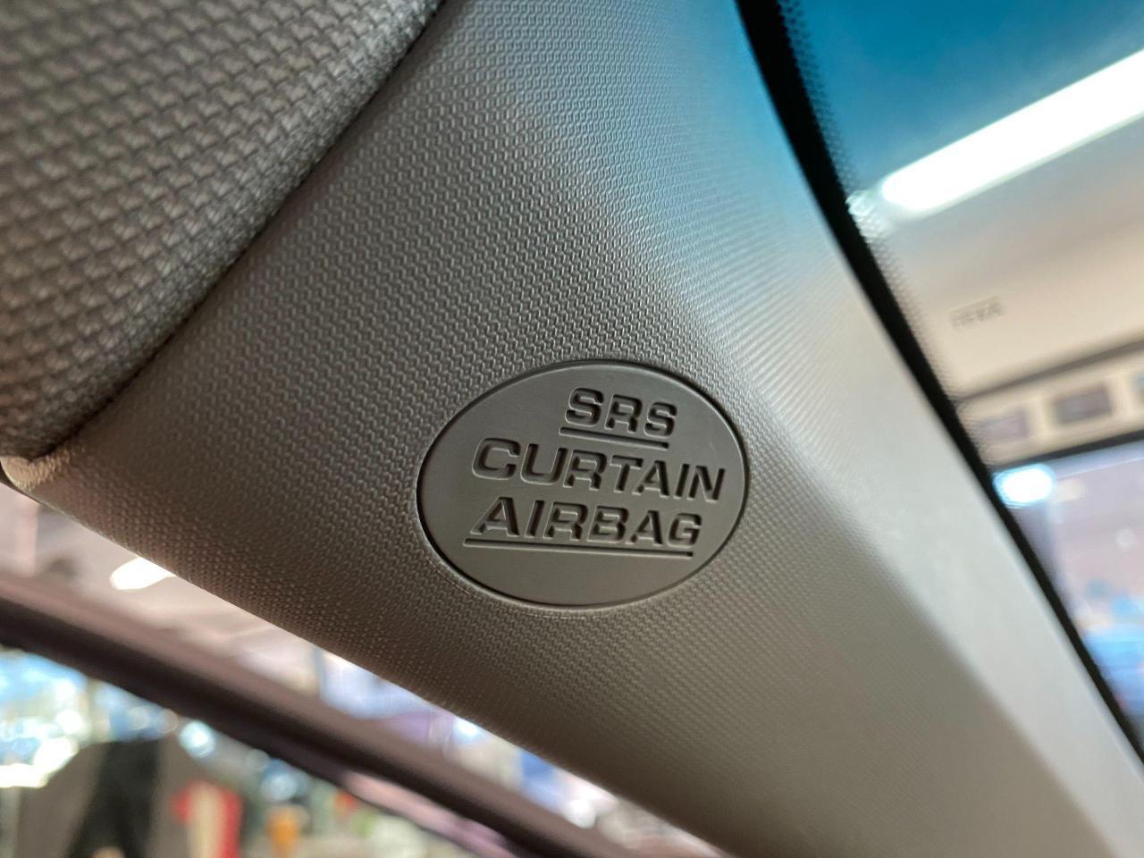2014 Toyota Camry LE+Camera+A/C+Bluetooth+ACCIDENT FREE - Photo #37