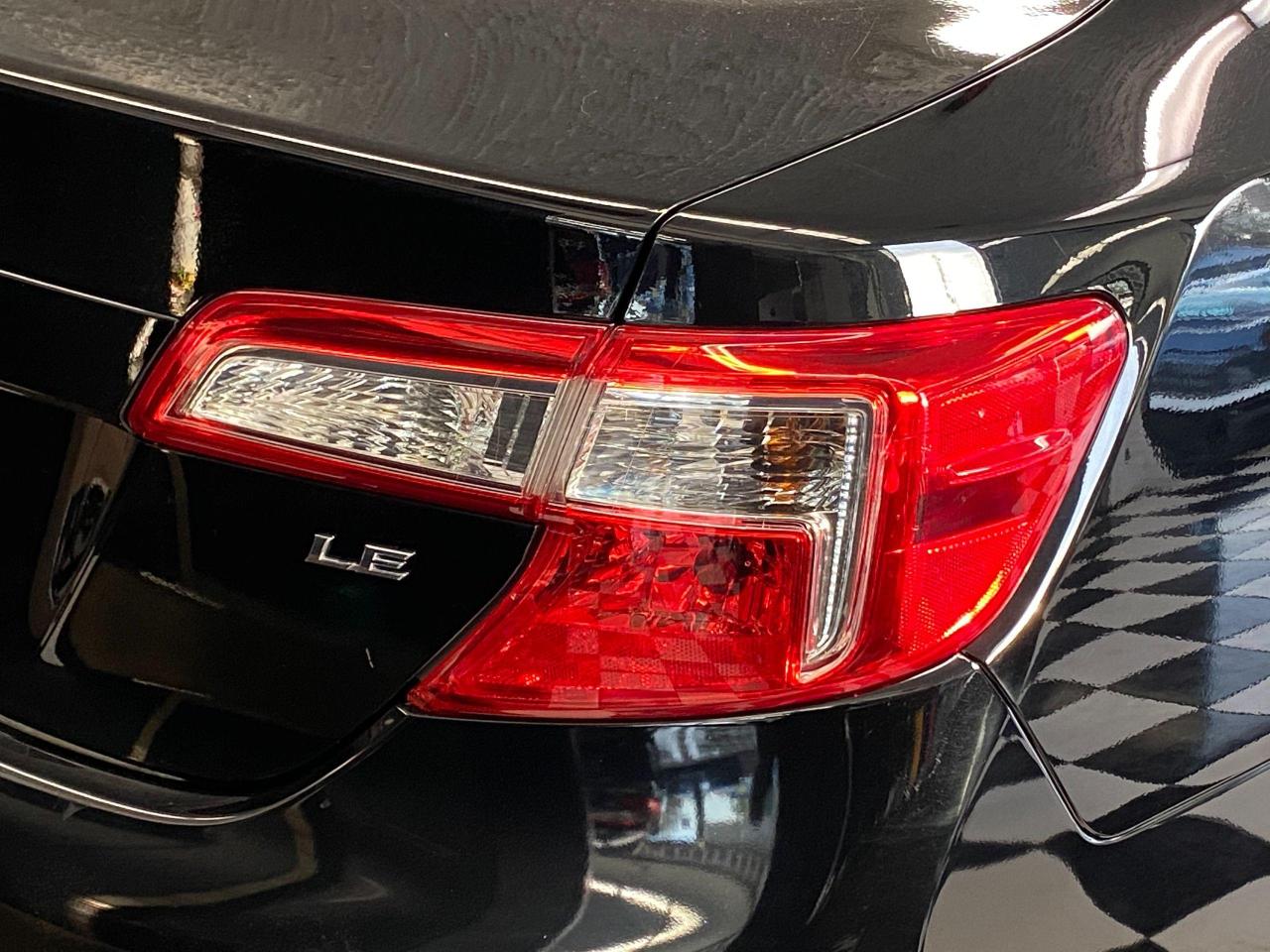 2014 Toyota Camry LE+Camera+A/C+Bluetooth+ACCIDENT FREE - Photo #56