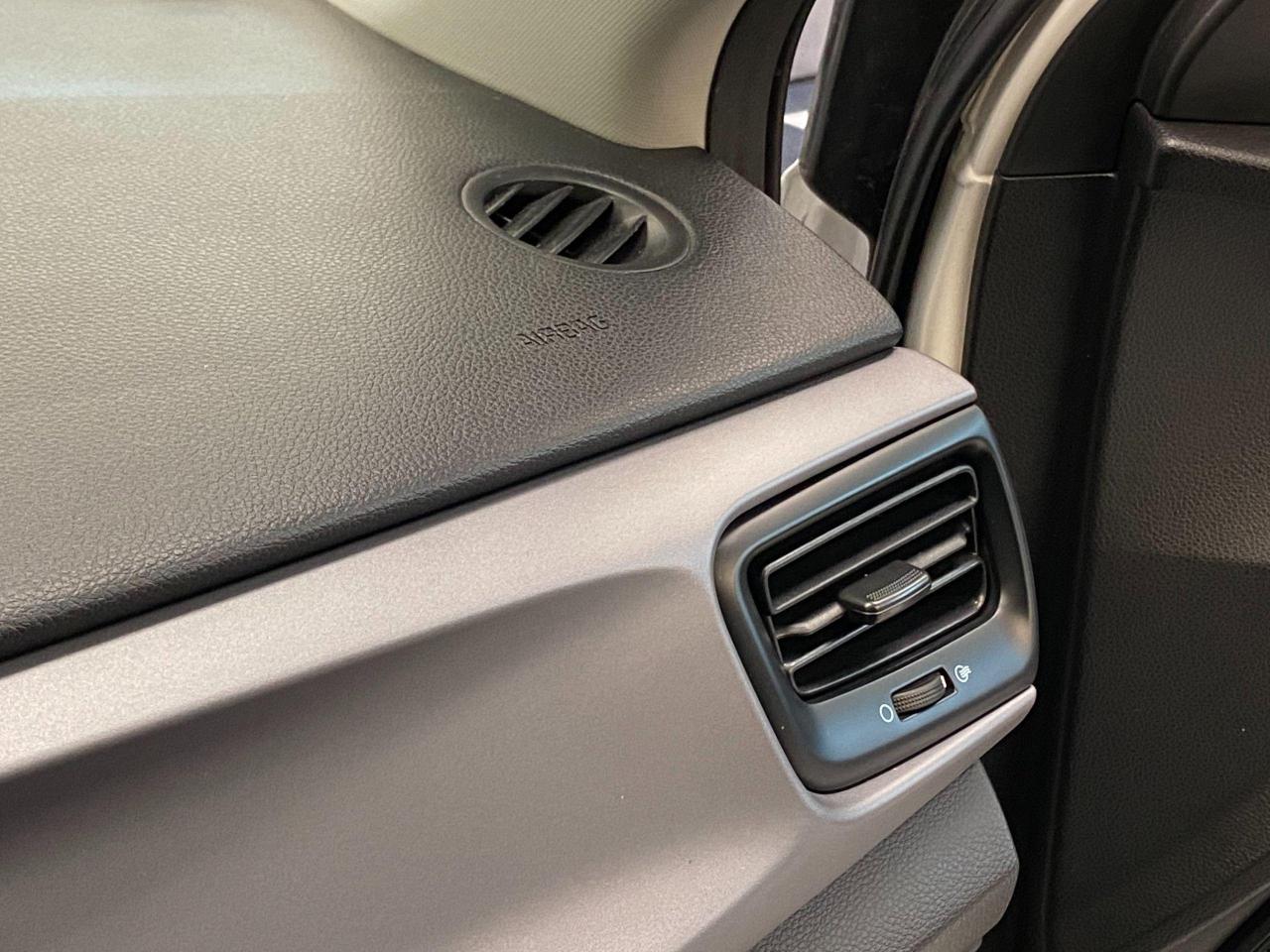 2018 Kia Rio LX+Camera+Bluetooth+Heated Steering+ACCIDENT FREE - Photo #45