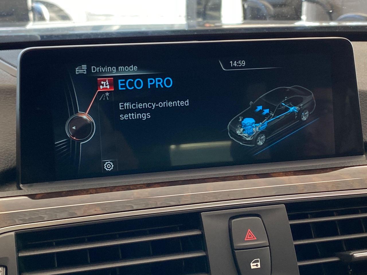 2016 BMW 3 Series 328i xDrive+GPS+Camera+Sensors+ACCIDENT FREE - Photo #34