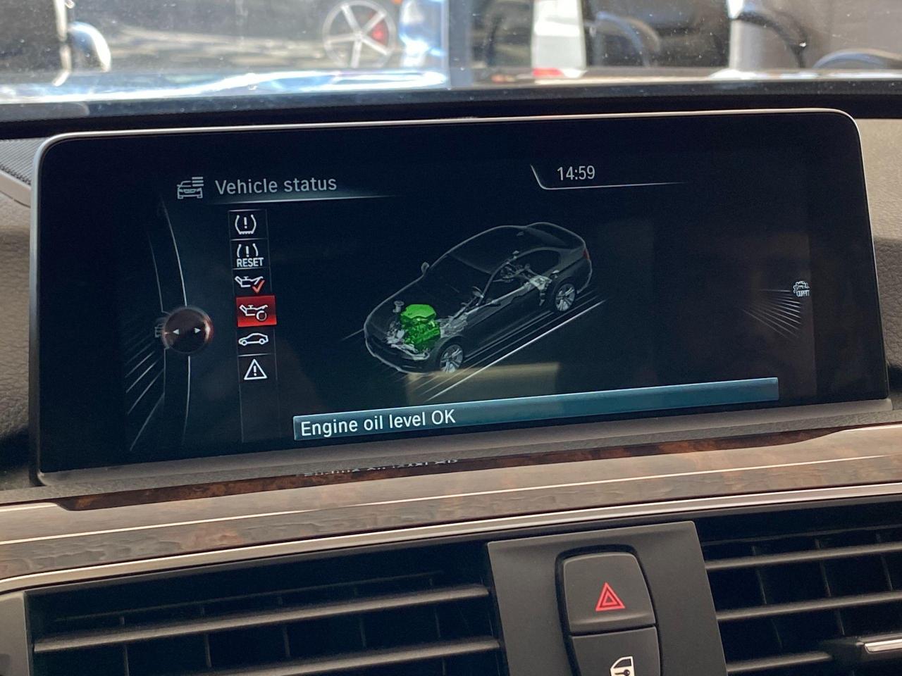 2016 BMW 3 Series 328i xDrive+GPS+Camera+Sensors+ACCIDENT FREE - Photo #37