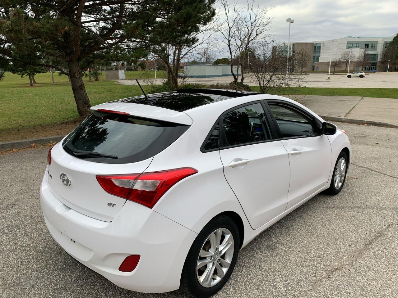 2013 Hyundai Elantra GT GLS - Photo #3