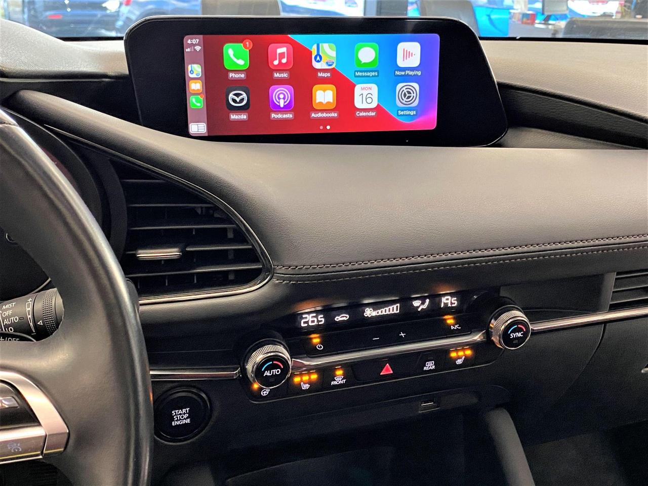 2019 Mazda MAZDA3 GT+Roof+Apple Play+Adaptive Cruise+ACCIDENT FREE - Photo #10