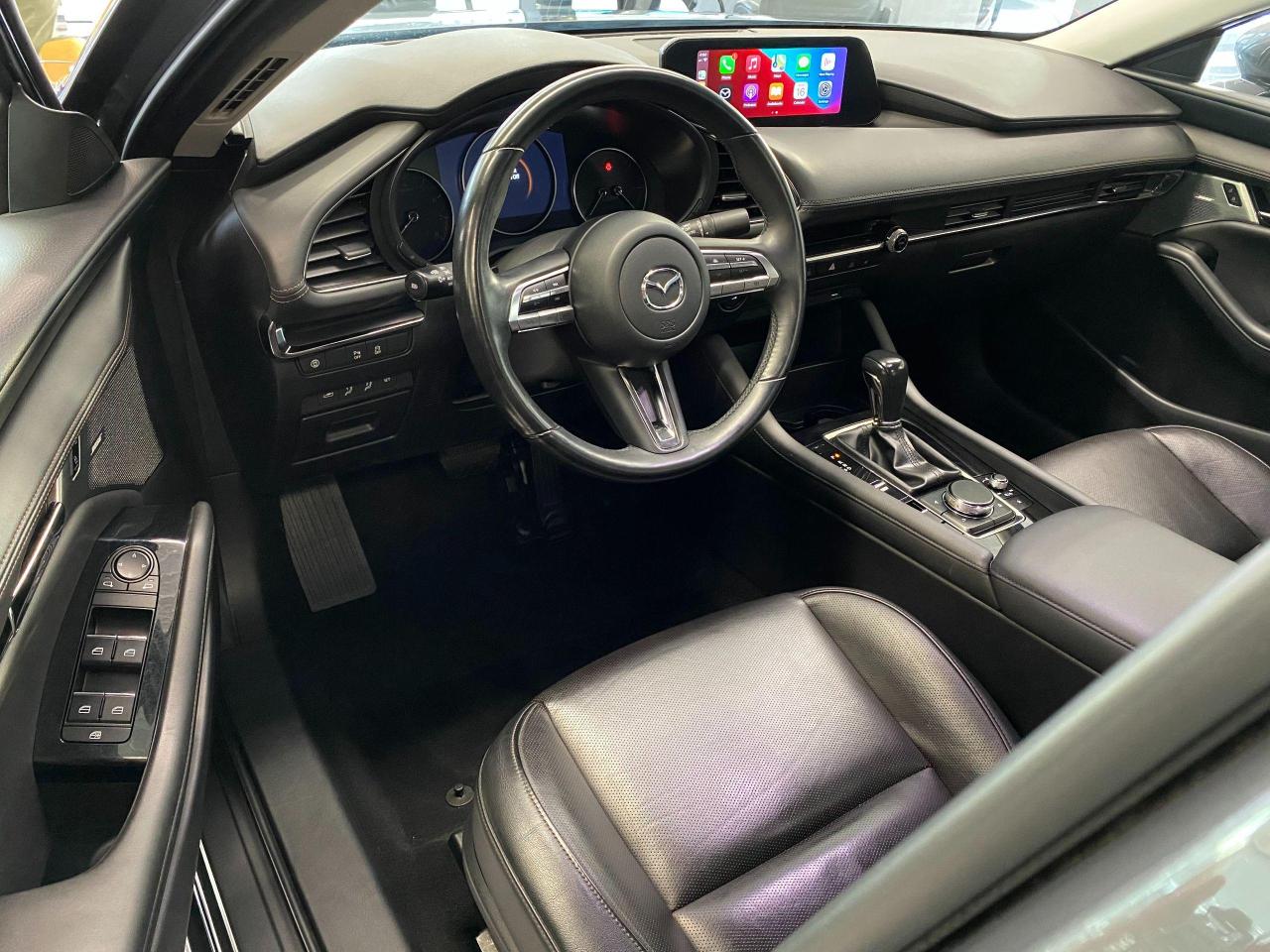 2019 Mazda MAZDA3 GT+Roof+Apple Play+Adaptive Cruise+ACCIDENT FREE - Photo #17
