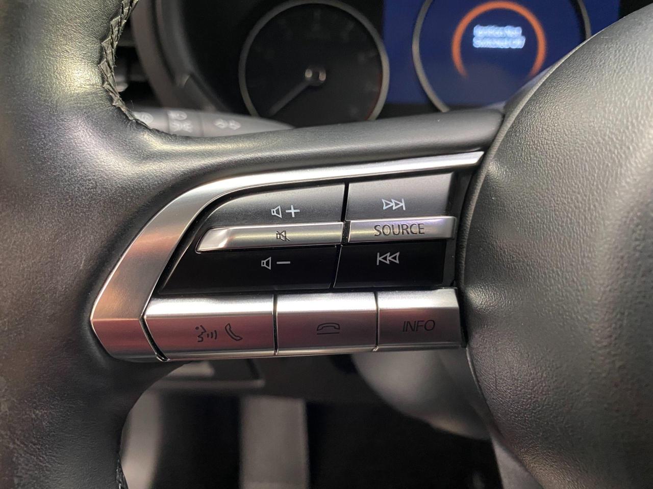 2019 Mazda MAZDA3 GT+Roof+Apple Play+Adaptive Cruise+ACCIDENT FREE Photo130