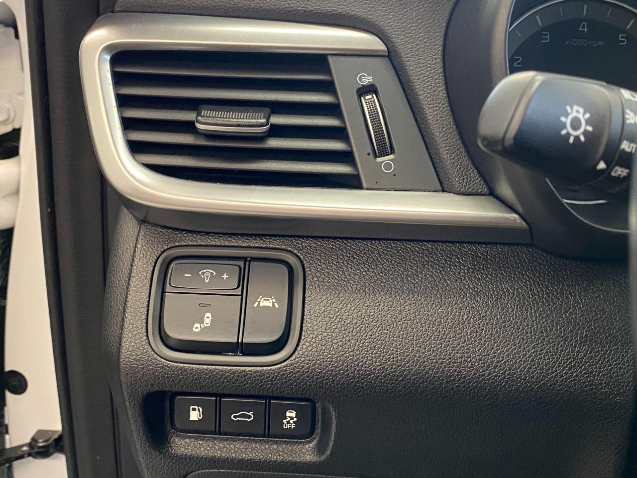 2019 Kia Optima LX+Apple Play+Camera+Heated Seats+ACCIDENT FREE - Photo #57