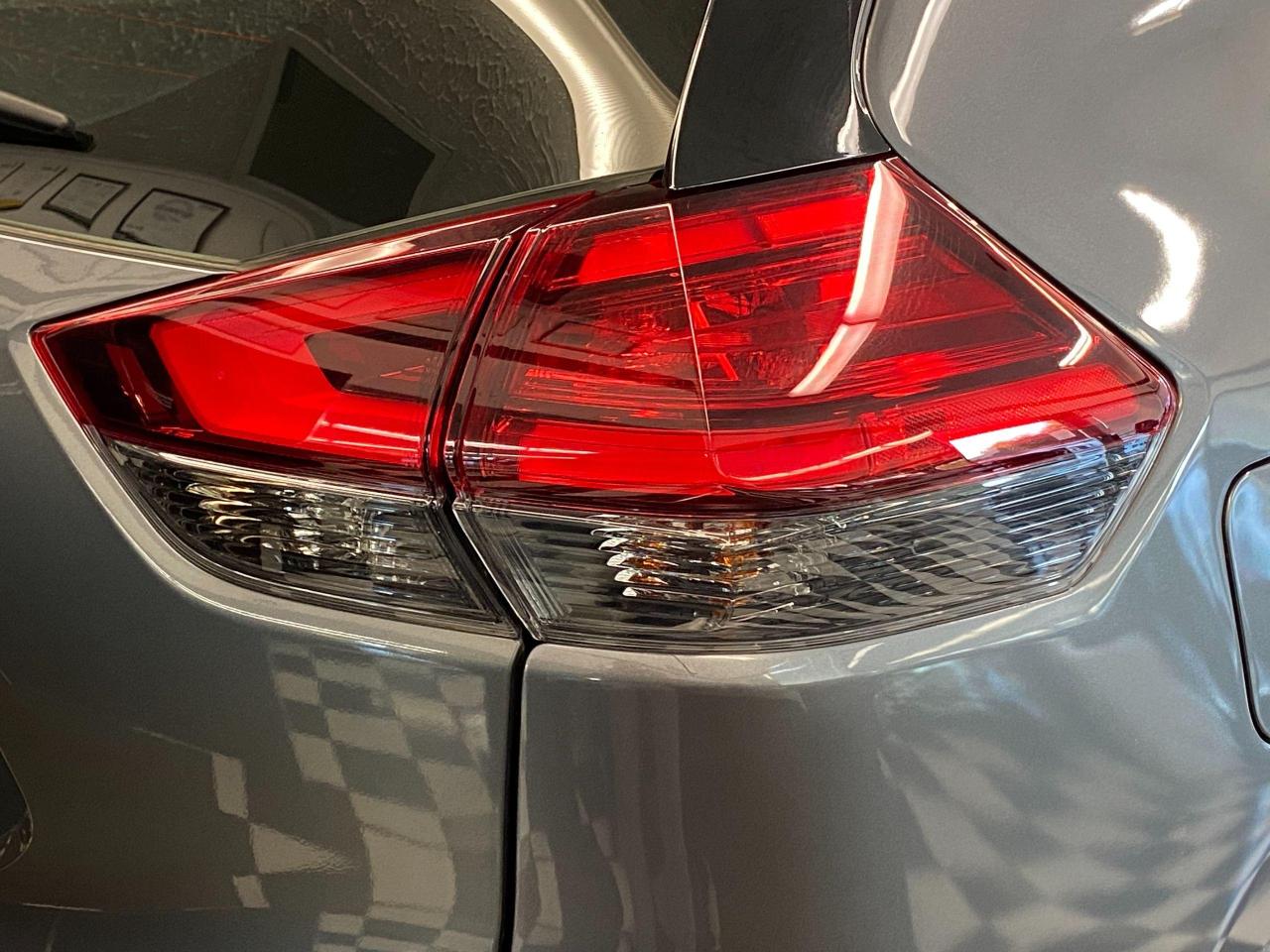 2017 Nissan Rogue S Safety Shield+Blind Spot+Camera+ACCIDENT FREE - Photo #65