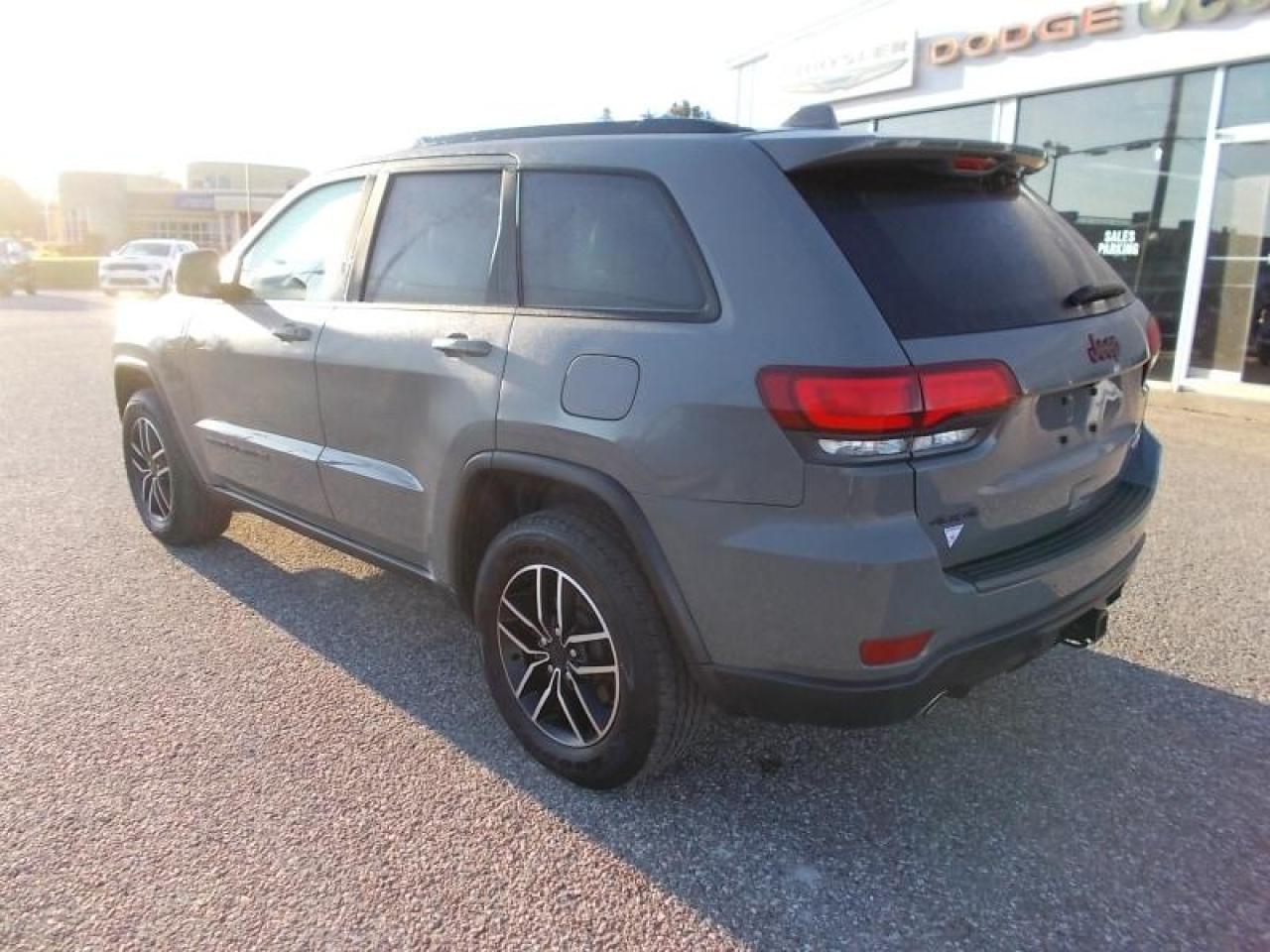 2020 Jeep Grand Cherokee Trailhawk Photo4