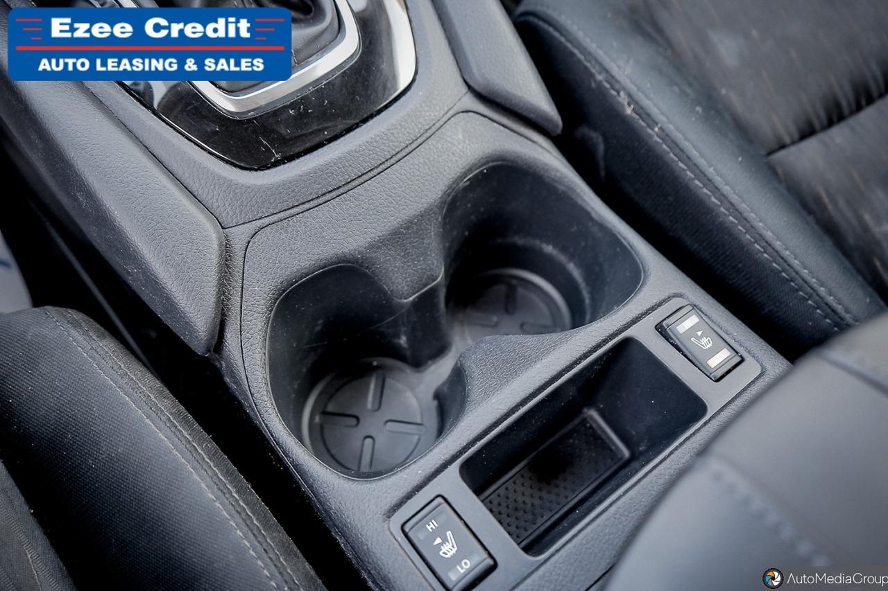 2017 Nissan Rogue SV Photo