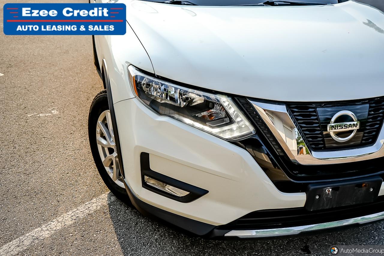 2017 Nissan Rogue SV Photo