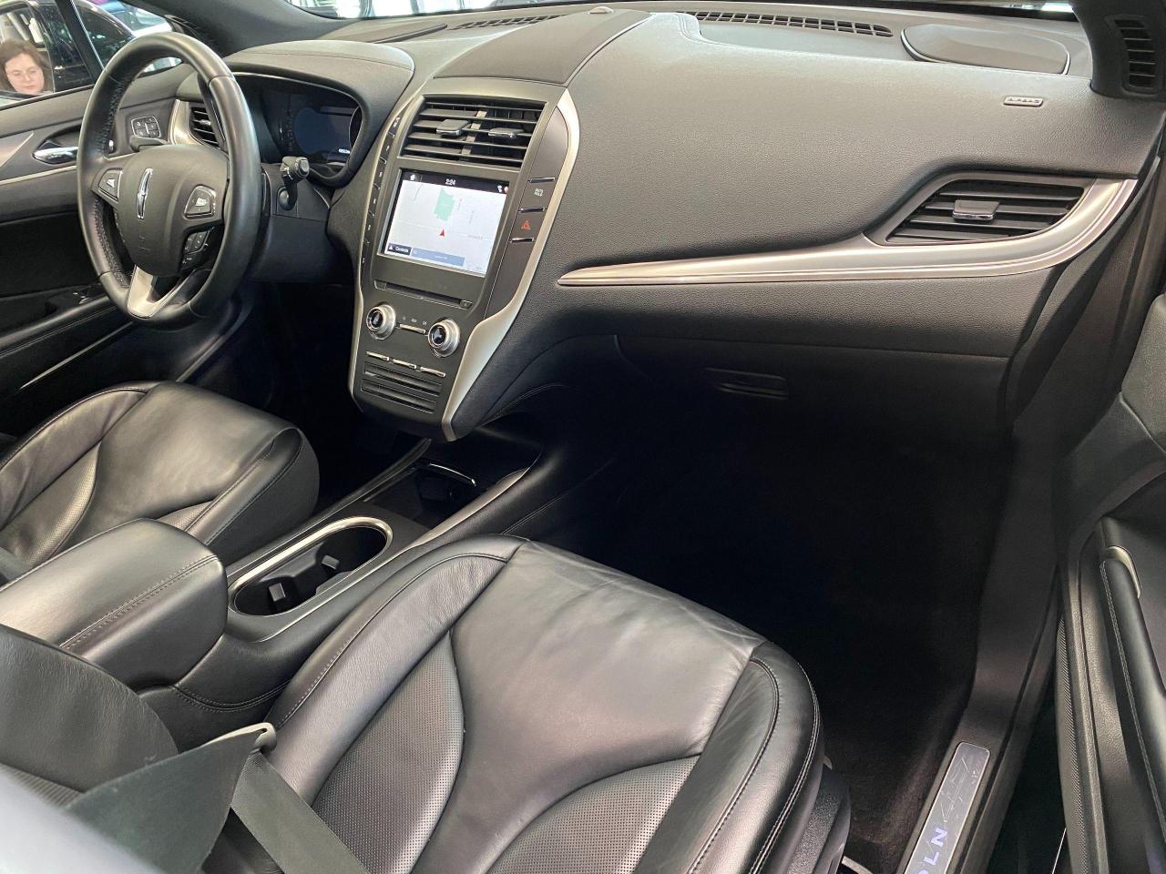 2017 Lincoln MKC Select AWD+Blind Spot+Roof+ApplePlay+ACCIDENT FREE - Photo #18