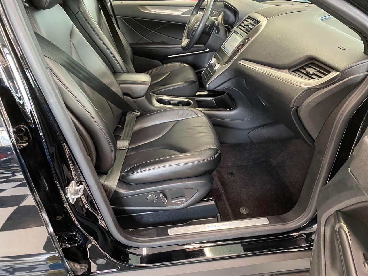2017 Lincoln MKC Select AWD+Blind Spot+Roof+ApplePlay+ACCIDENT FREE - Photo #19