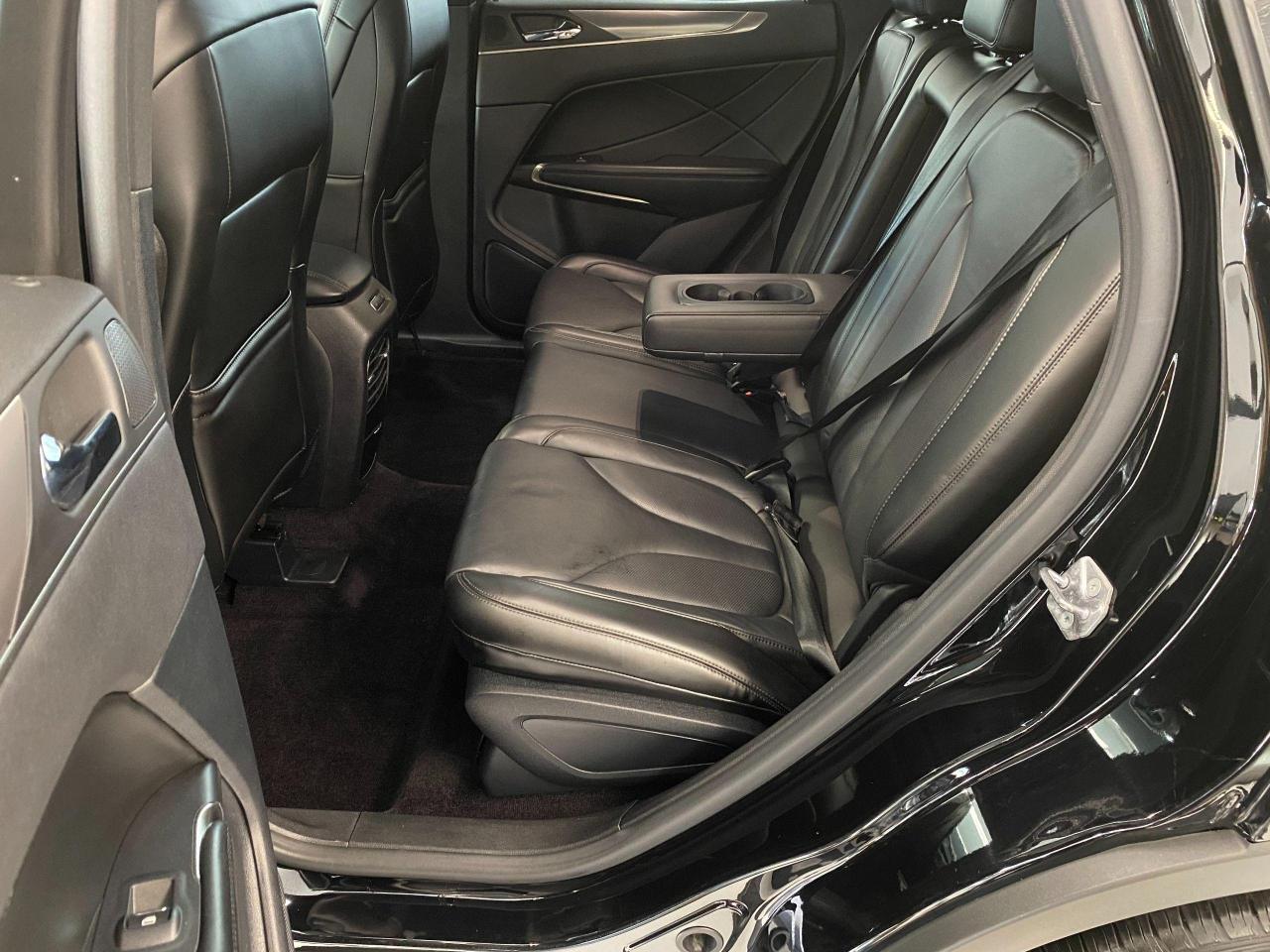 2017 Lincoln MKC Select AWD+Blind Spot+Roof+ApplePlay+ACCIDENT FREE - Photo #21