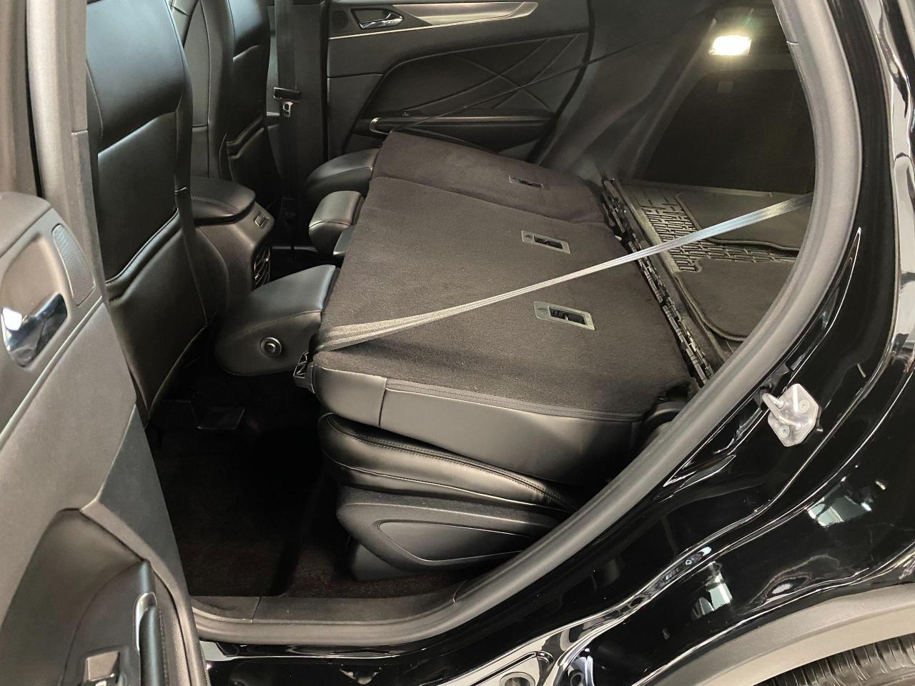 2017 Lincoln MKC Select AWD+Blind Spot+Roof+ApplePlay+ACCIDENT FREE - Photo #23
